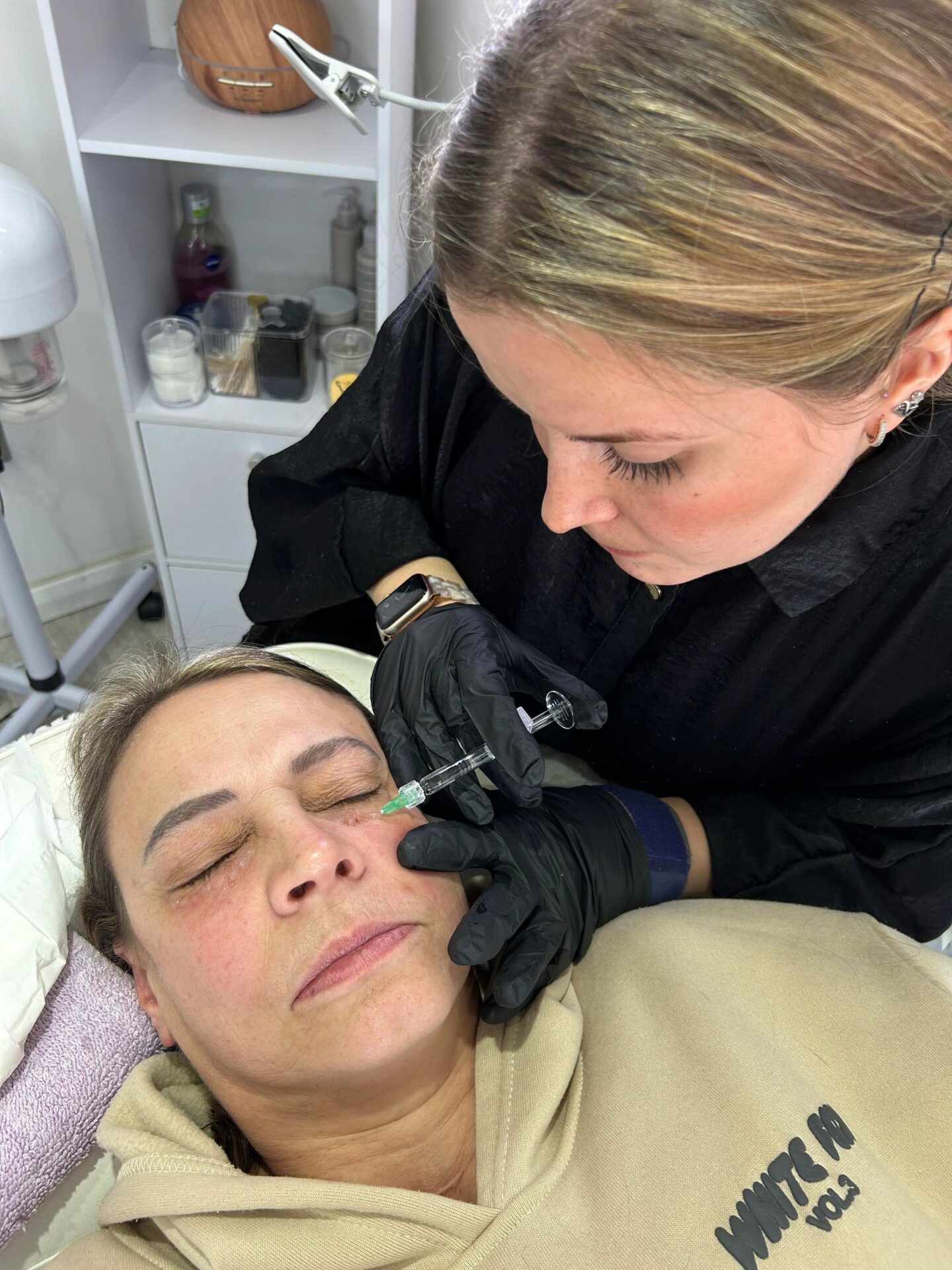 Under eye skin booster